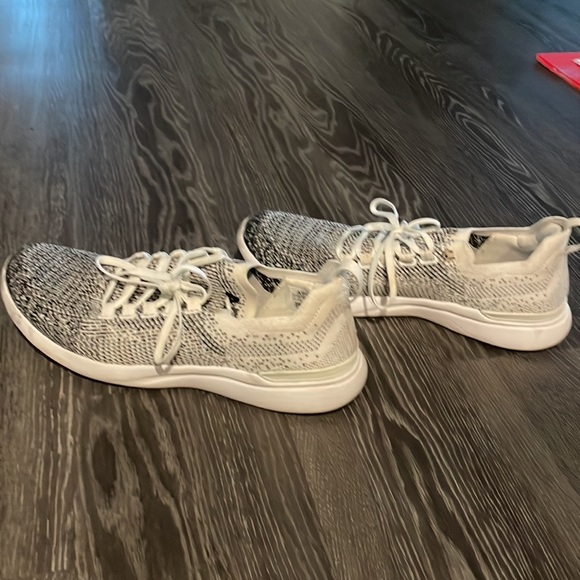 APL - Picture 2 of 3